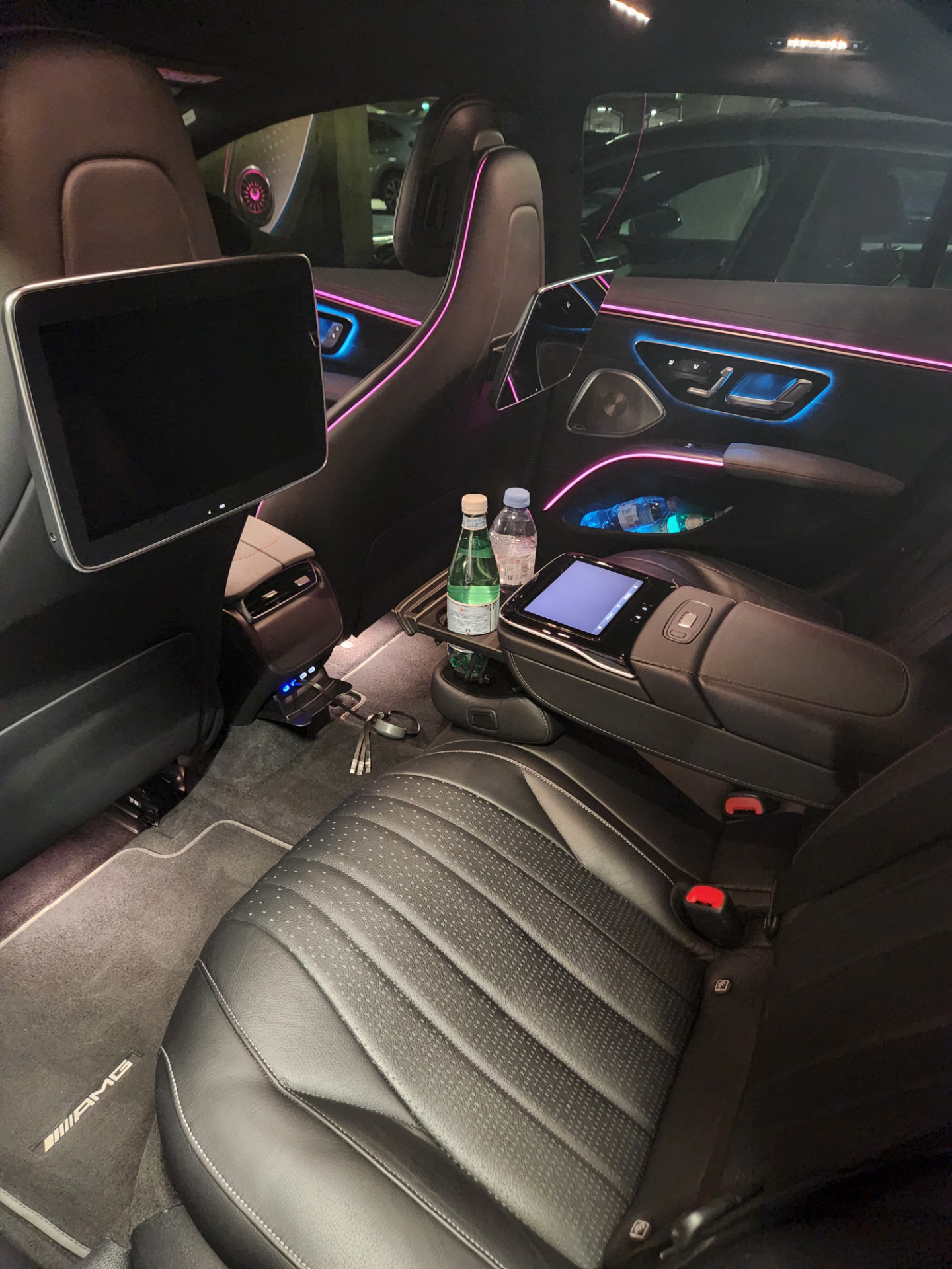Intérieur berline Mercedes haut de gamme